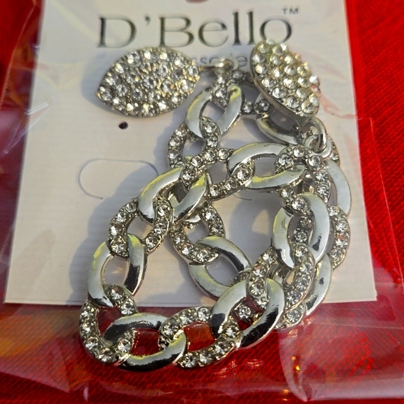 D’Bello Earrings _ Glam for less! - Picture 1 of 2